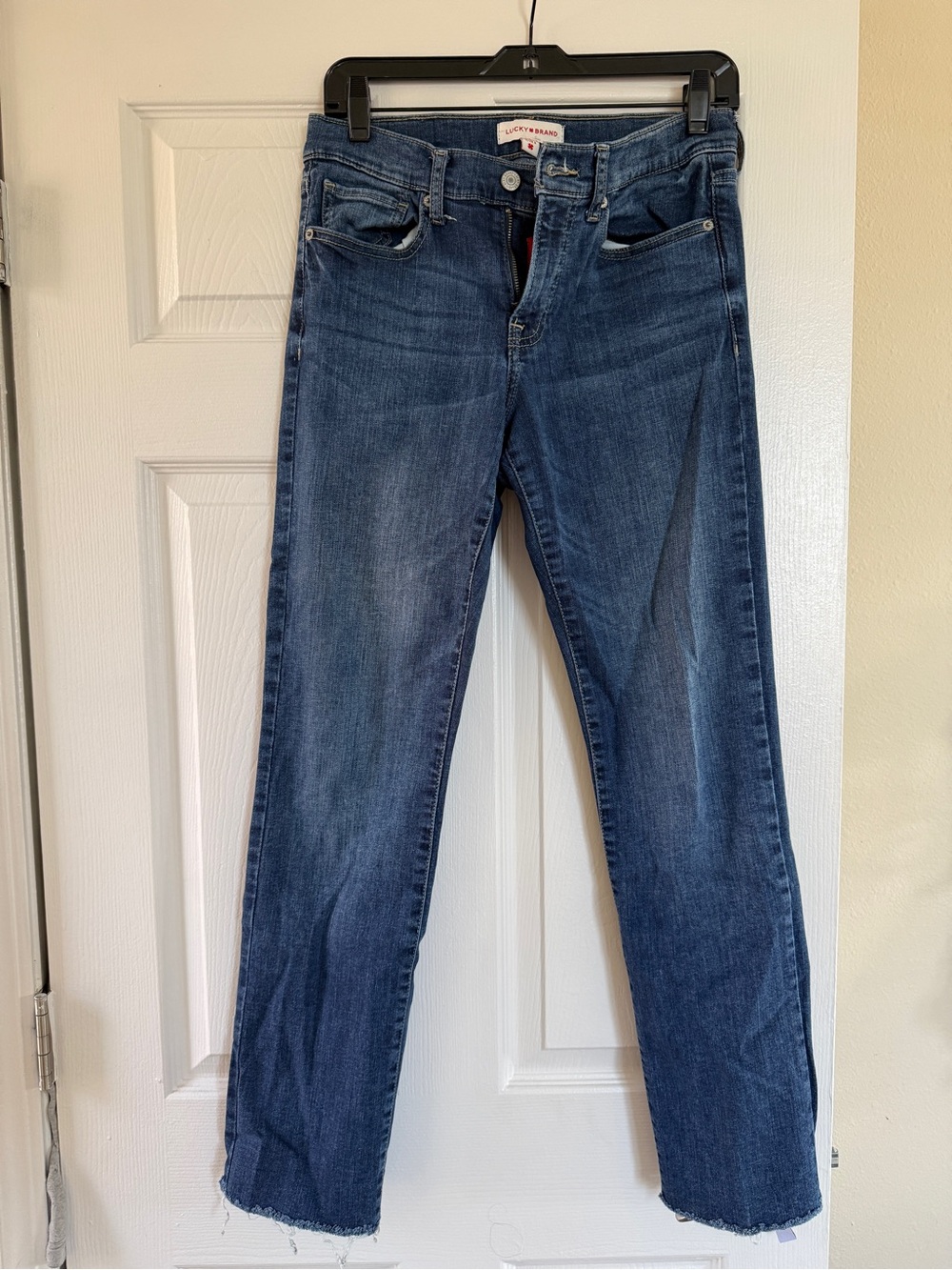 Lucky Brand Straight Leg Jeans in Dark Blue Wash